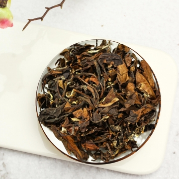 白茶的分类：哪一种更适合转化成好的老白茶？
